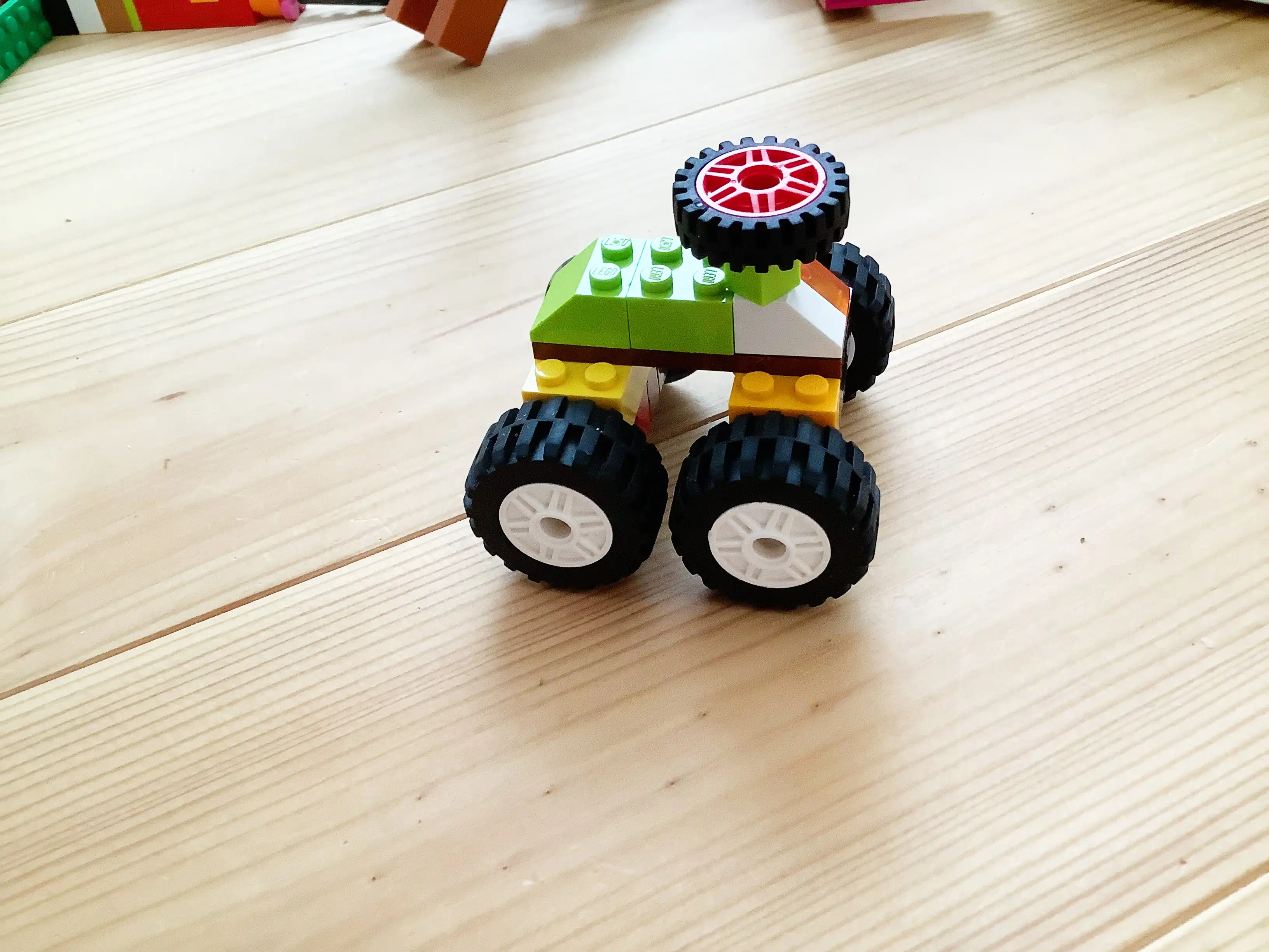 LEGOのモーターグレーダー